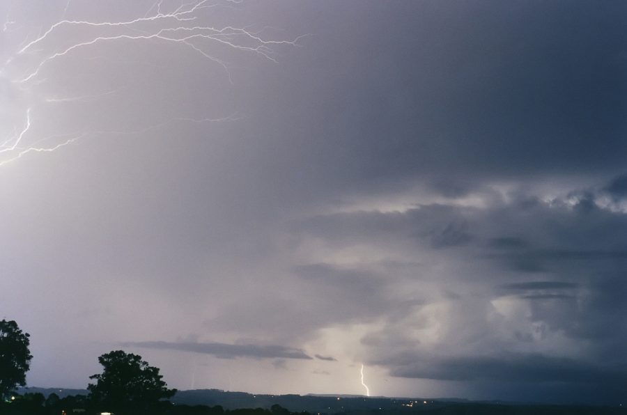 lightning lightning_bolts : McLeans Ridges, NSW   26 March 2002