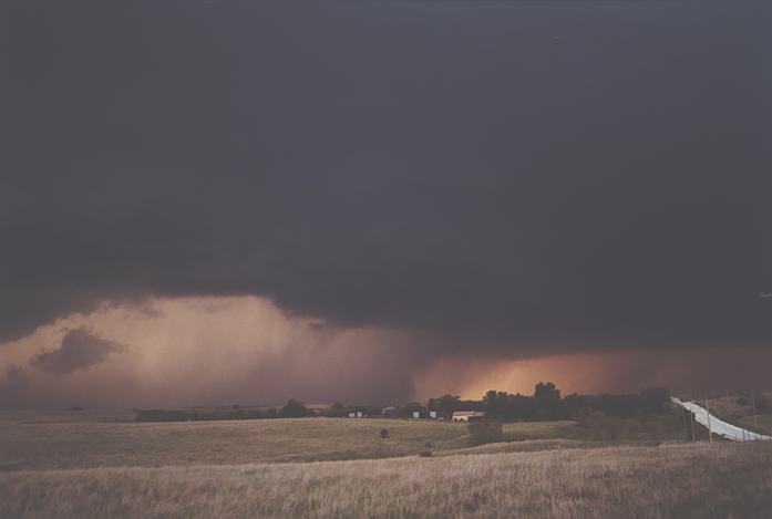 raincascade precipitation_cascade : E of Plainville, Kansas, USA   22 May 2002