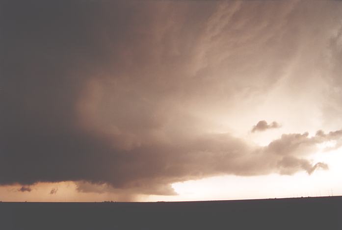 cumulonimbus supercell_thunderstorm : SE of Spearman, Texas, USA   23 May 2002