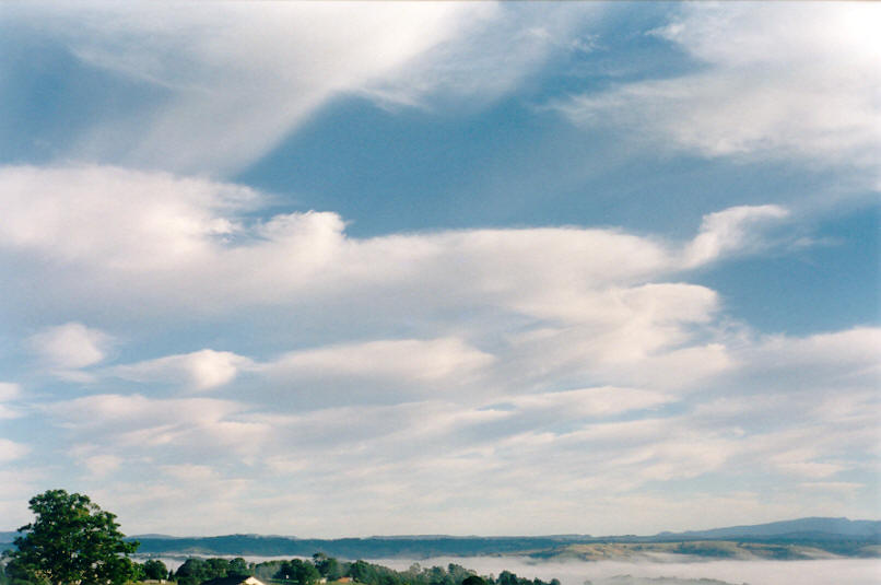 virga virga_pictures : McLeans Ridges, NSW   21 June 2002