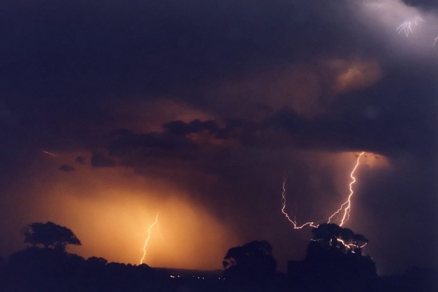 lightning lightning_bolts : Tregeagle, NSW   10 November 2002