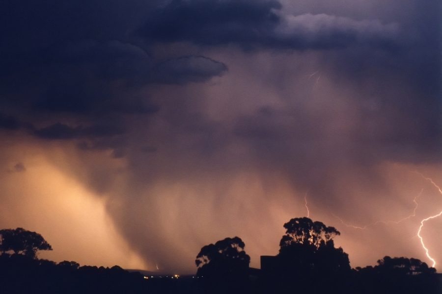 lightning lightning_bolts : Tregeagle, NSW   10 November 2002