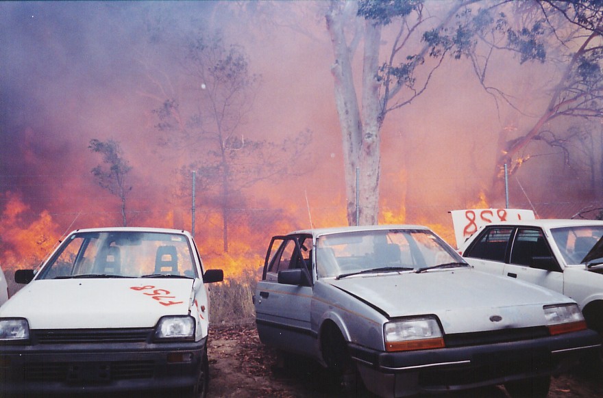 contributions received : Londonderry fires, NSW<BR>Photo by Brett Vilnis   26 November 2002