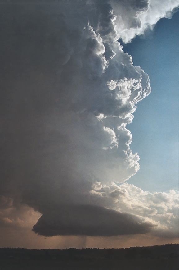 thunderstorm cumulonimbus_incus : Camden, NSW   12 February 2003