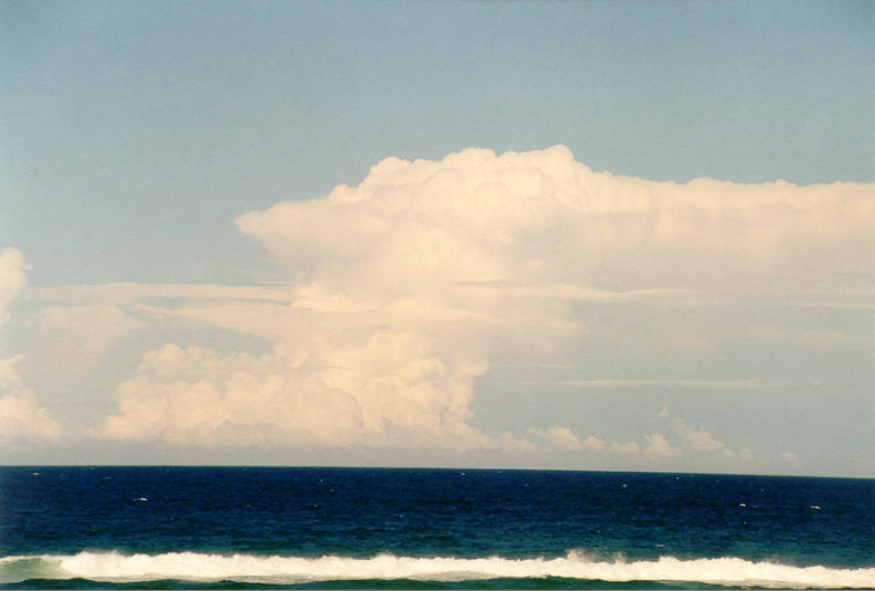 thunderstorm cumulonimbus_incus : Gold Coast, QLD   22 March 2003