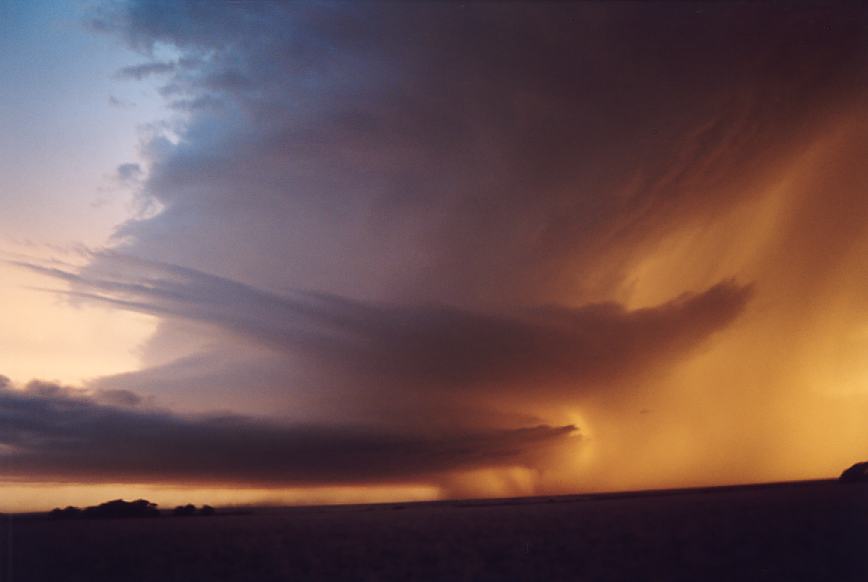 raincascade precipitation_cascade : near Levelland, Texas, USA   3 June 2003