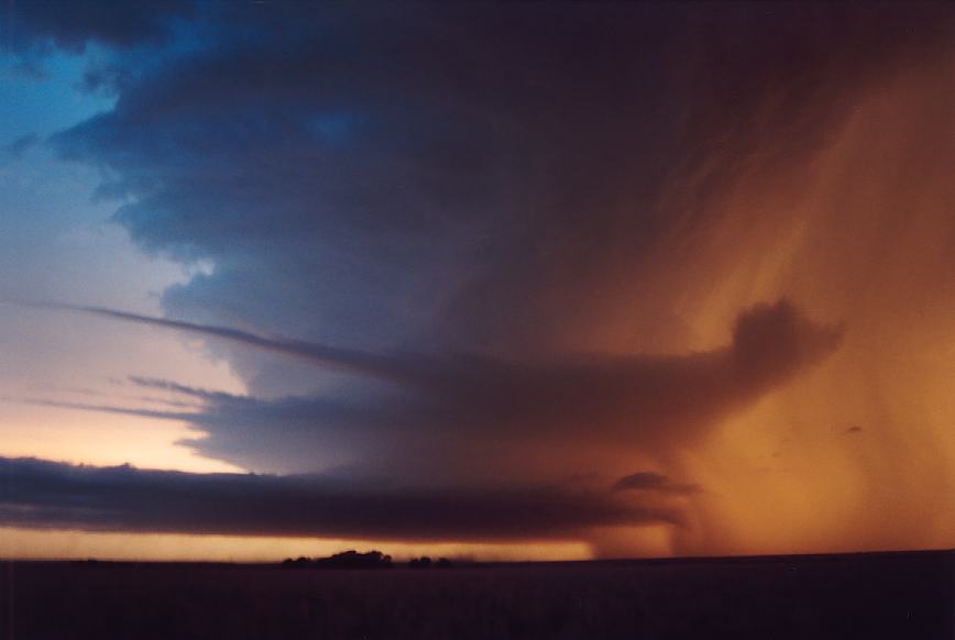 cumulonimbus supercell_thunderstorm : near Levelland, Texas, USA   3 June 2003