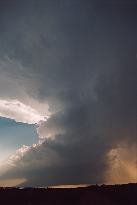 cumulonimbus supercell_thunderstorm : near Newcastle, Texas, USA   12 June 2003