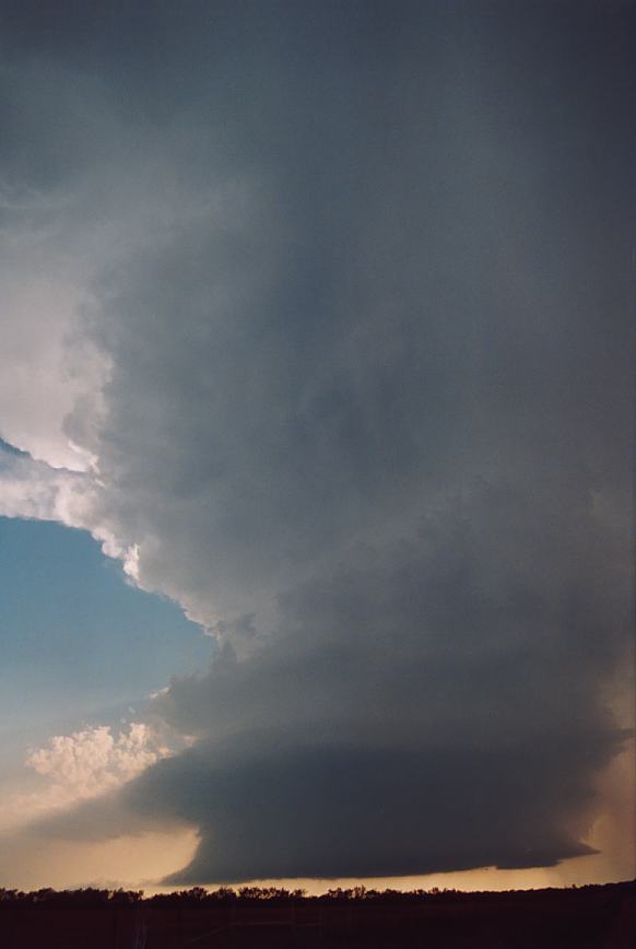 wallcloud thunderstorm_wall_cloud : near Newcastle, Texas, USA   12 June 2003