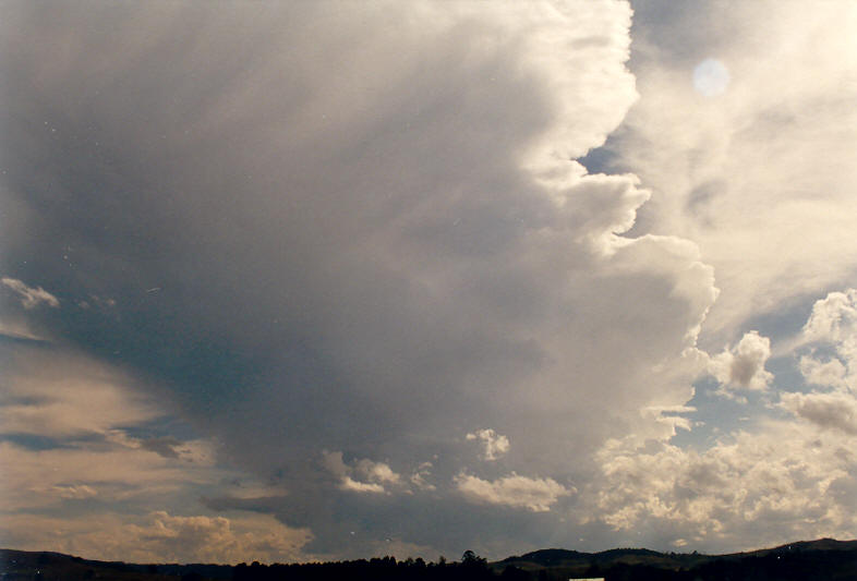 anvil thunderstorm_anvils : Mummulgum, NSW   25 October 2003