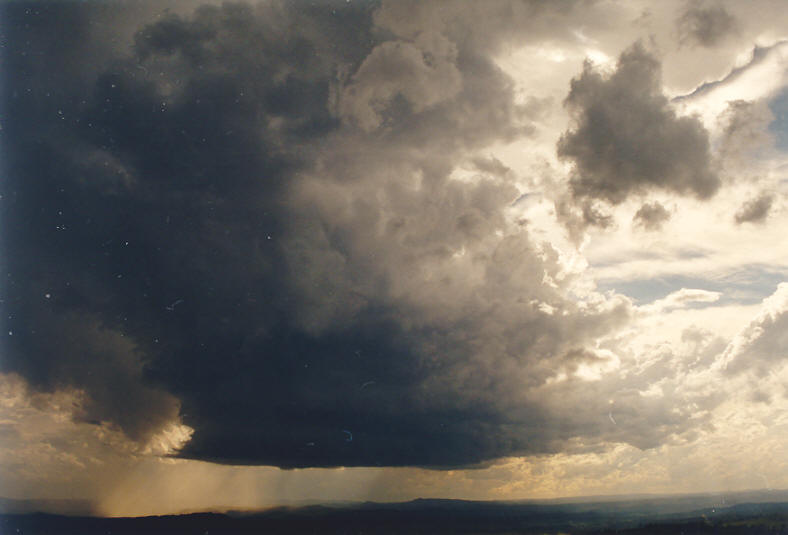 wallcloud thunderstorm_wall_cloud : Mallanganee NSW   25 October 2003