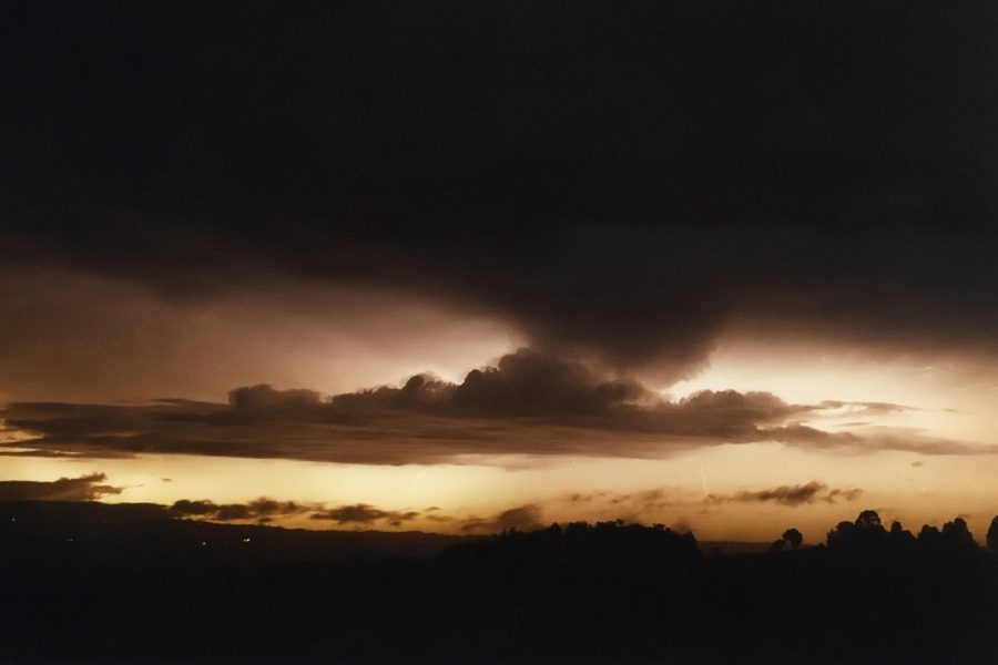 lightning lightning_bolts : McLeans Ridges, NSW   25 October 2003