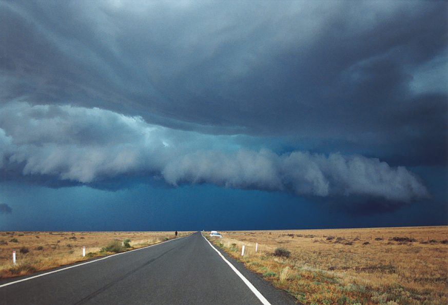 cumulonimbus thunderstorm_base : N of Hay, NSW   2 December 2003