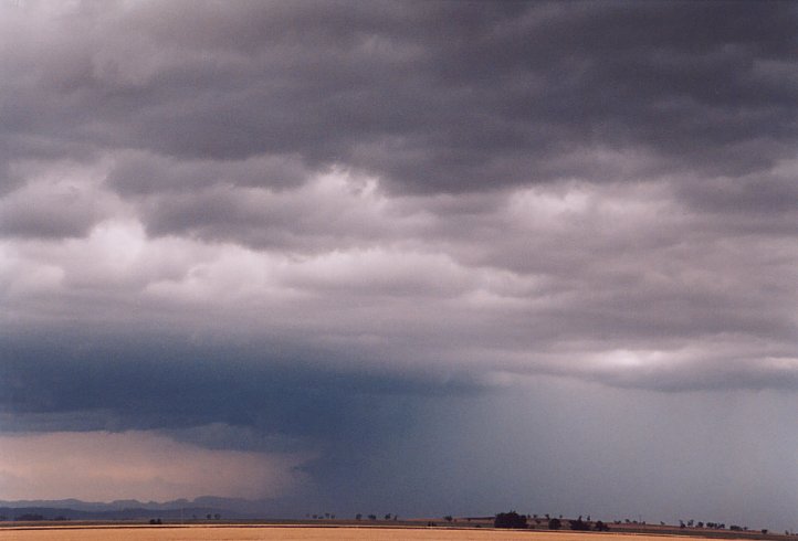 contributions received : SW of Quirindi, NSW<BR>Photo by Geoff Thurtell   10 January 2004