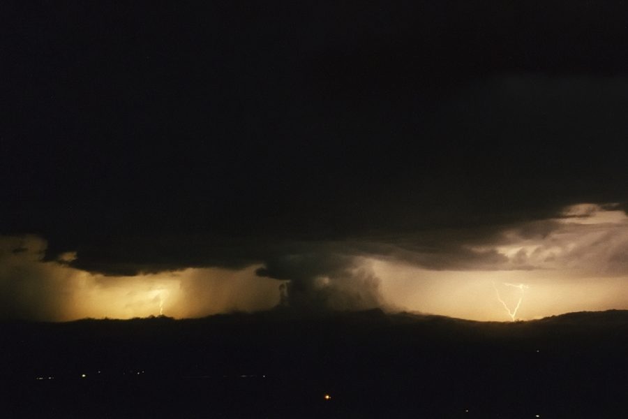 lightning lightning_bolts : McLeans Ridges, NSW   27 January 2004