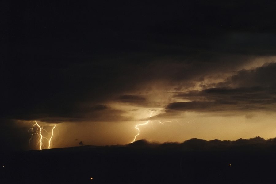 lightning lightning_bolts : McLeans Ridges, NSW   27 January 2004