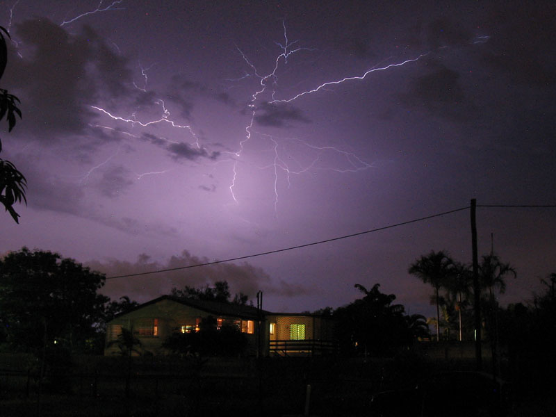 contributions received : Townsville, QLD<BR>Photo by Douglas O'Neill   30 January 2004