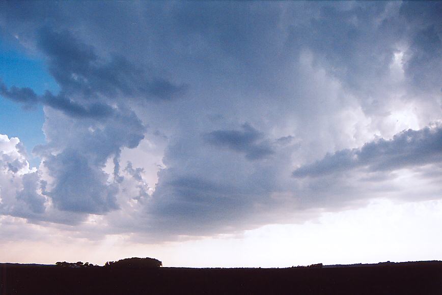 cumulonimbus thunderstorm_base : NW of Sioux City, South Dakota, USA   9 May 2004