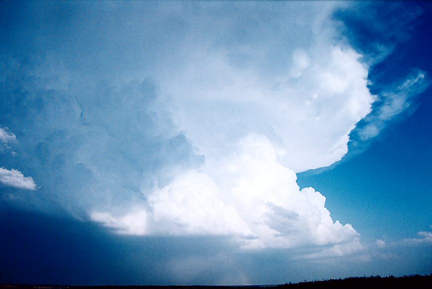 cumulonimbus supercell_thunderstorm : W of Medicine Lodge, Kansas, USA   12 May 2004