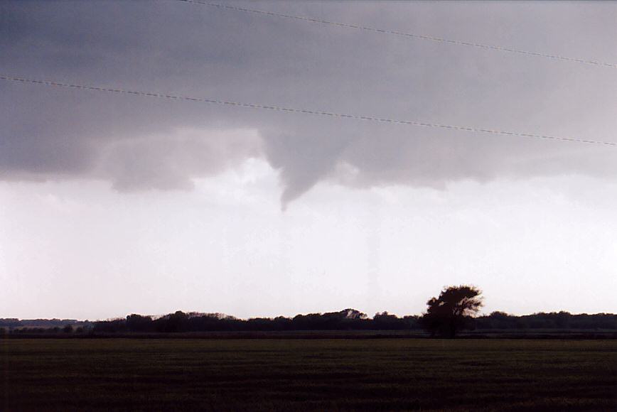 cumulonimbus supercell_thunderstorm : Sharon, Kansas, USA   12 May 2004