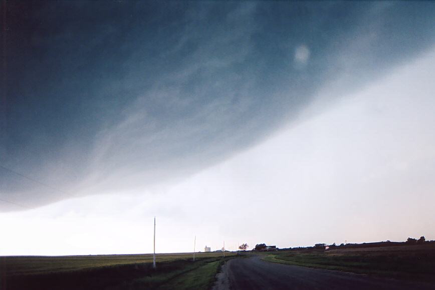 cumulonimbus supercell_thunderstorm : Attica, Kansas, USA   12 May 2004