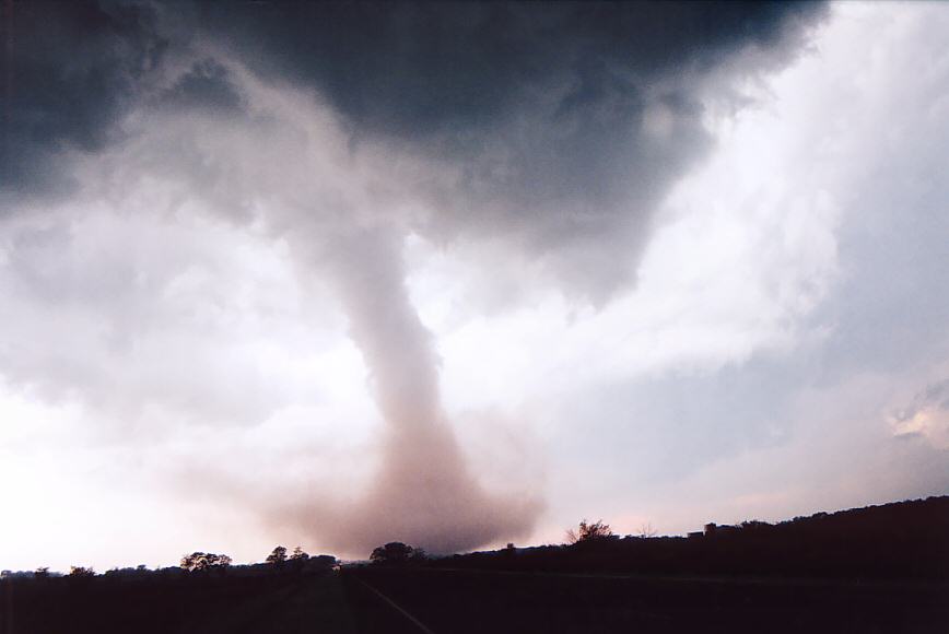 cumulonimbus supercell_thunderstorm : Attica, Kansas, USA   12 May 2004