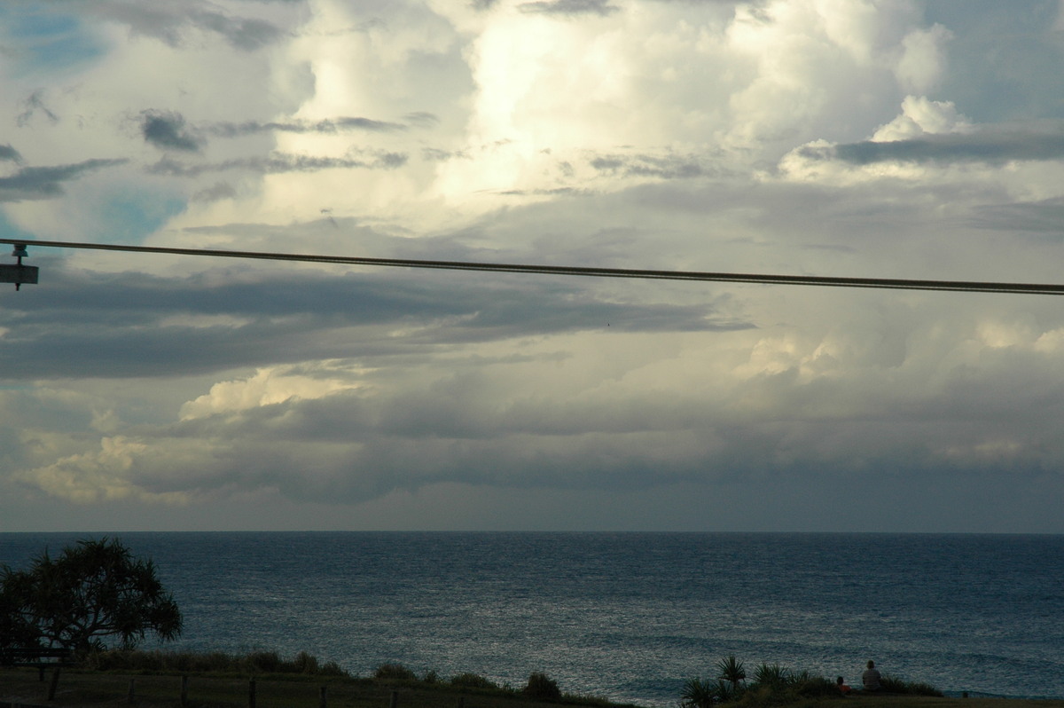 thunderstorm cumulonimbus_calvus : Cabarita, NSW   15 July 2004