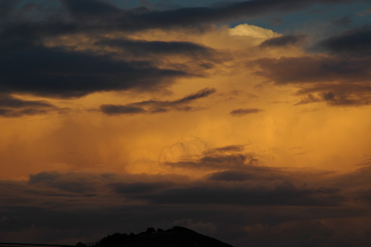 thunderstorm cumulonimbus_incus : Cabarita, NSW   15 July 2004