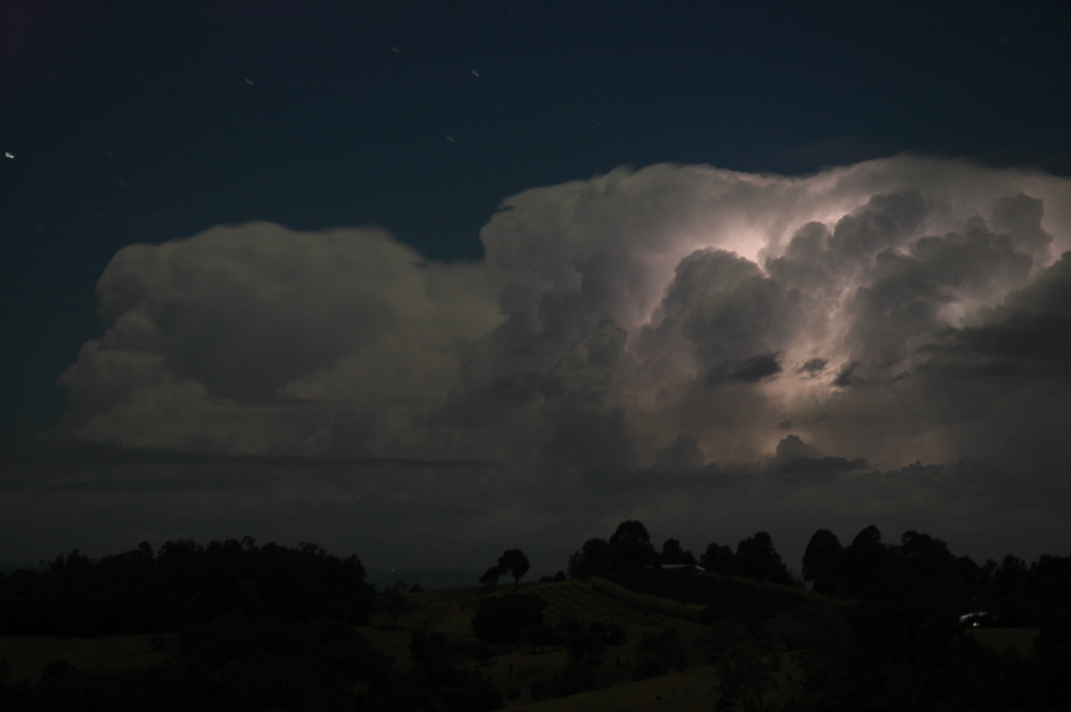 lightning lightning_bolts : McLeans Ridges, NSW   29 July 2004