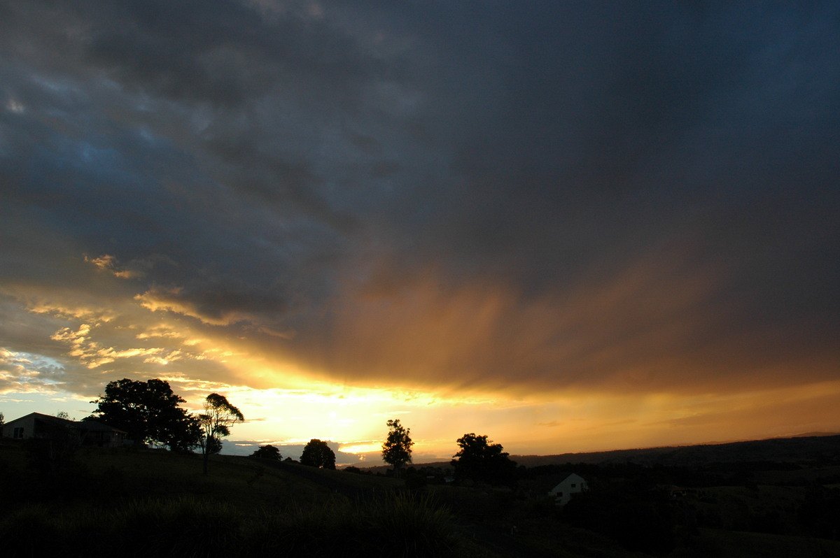 altocumulus altocumulus_cloud : McLeans Ridges, NSW   17 August 2004