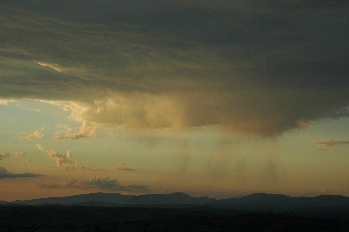 virga virga_pictures : McLeans Ridges, NSW   26 August 2004