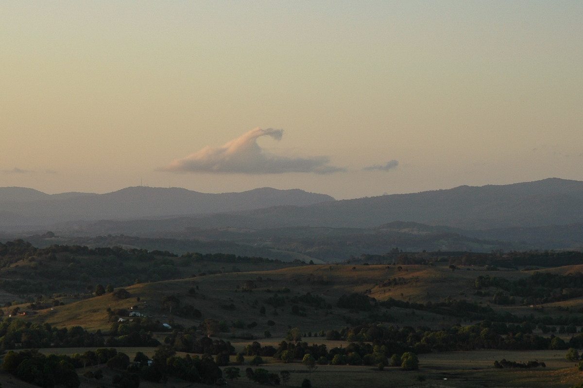 halosundog halo_sundog_crepuscular_rays : McLeans Ridges, NSW   7 October 2004