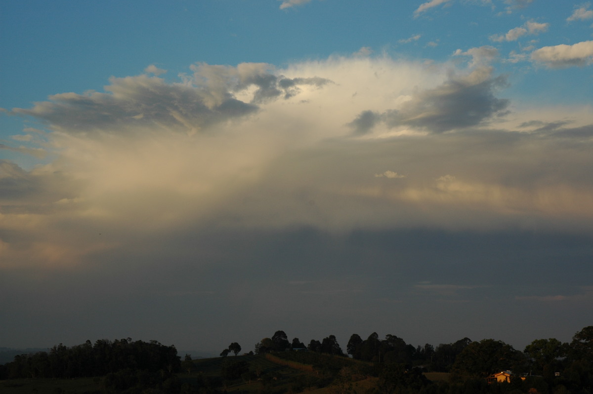 virga virga_pictures : McLeans Ridges, NSW   23 October 2004