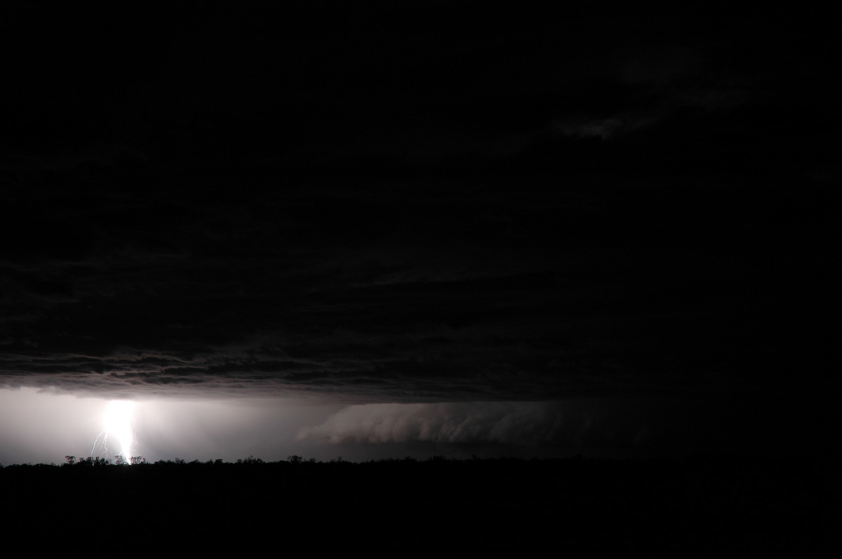 lightning lightning_bolts : near Coonamble, NSW   7 December 2004