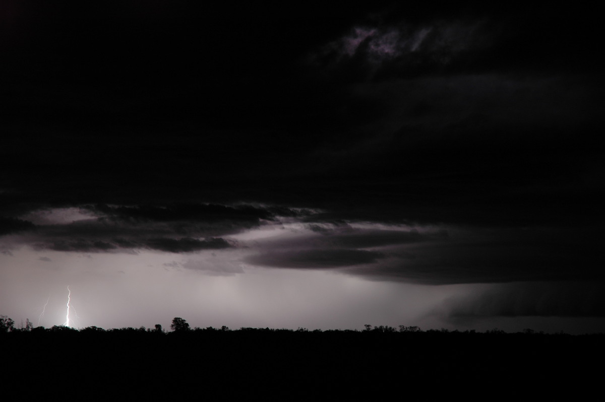 lightning lightning_bolts : near Coonamble, NSW   7 December 2004