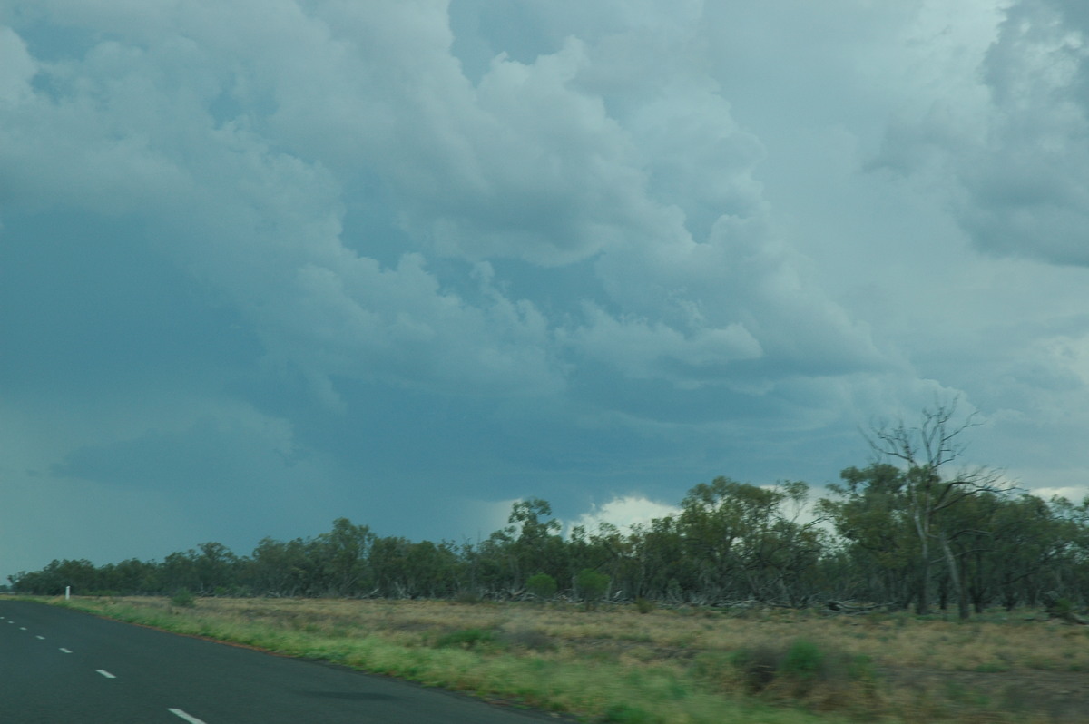 wallcloud thunderstorm_wall_cloud : W of Walgett, NSW   8 December 2004