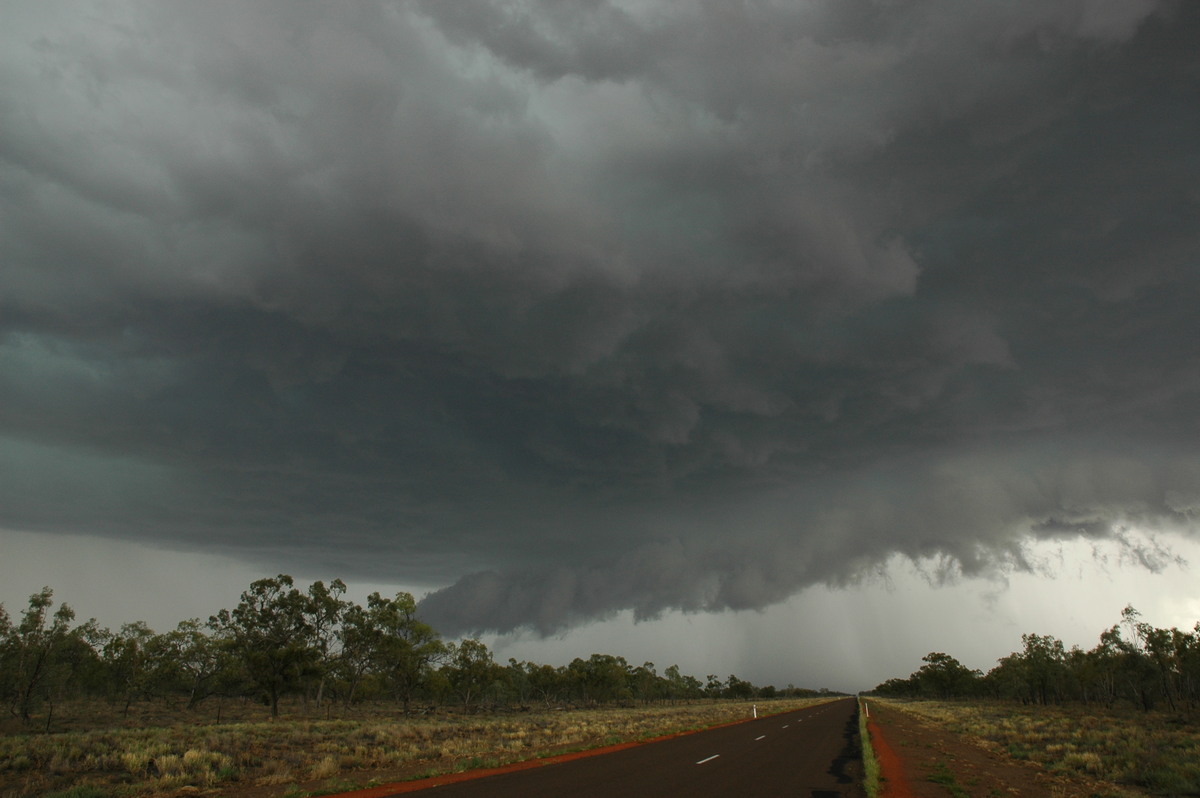 wallcloud thunderstorm_wall_cloud : W of Walgett, NSW   8 December 2004