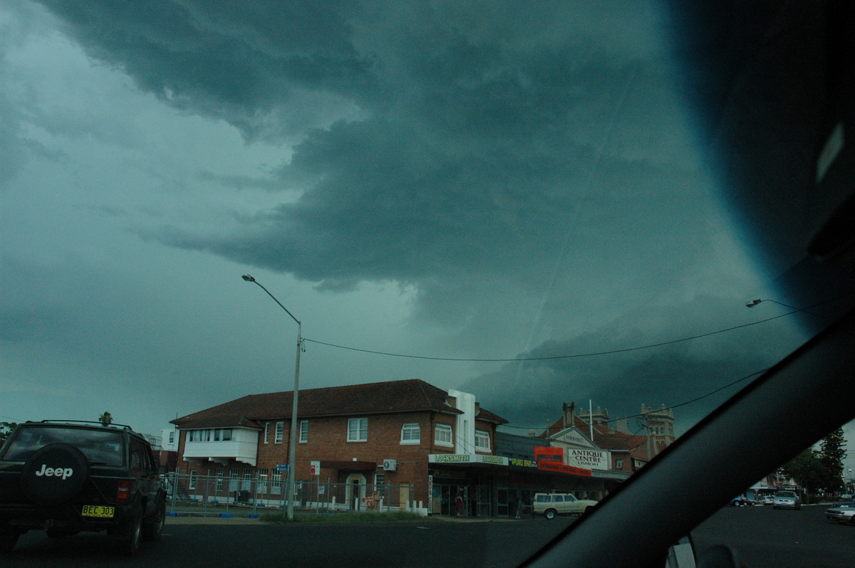 cumulonimbus supercell_thunderstorm : Lismore, NSW   13 December 2004