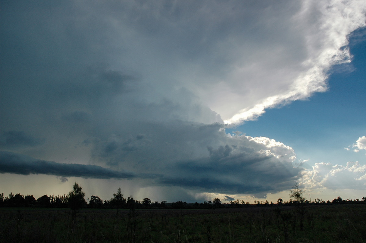 thunderstorm cumulonimbus_incus : near Coraki, NSW   19 December 2004