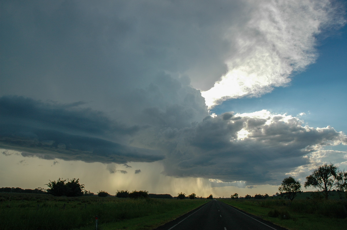 cumulonimbus thunderstorm_base : near Coraki, NSW   19 December 2004