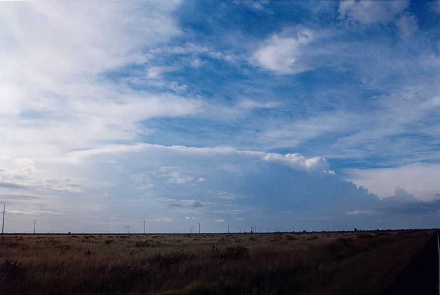 thunderstorm cumulonimbus_incus : S of Moree, NSW   27 December 2004