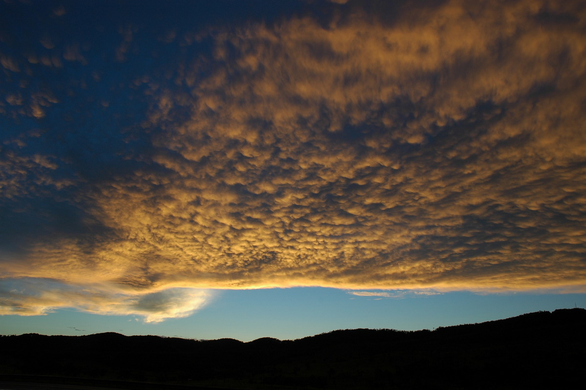 mammatus mammatus_cloud : Tenterfield, NSW   27 December 2004