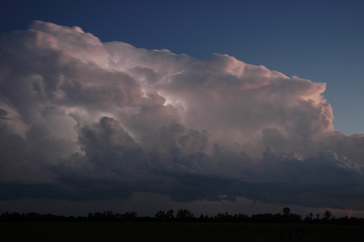 thunderstorm cumulonimbus_incus : Coraki, NSW   21 January 2005