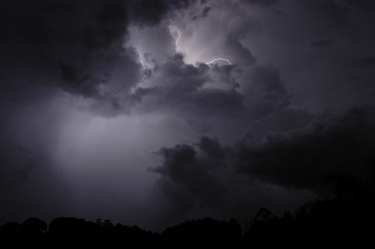 lightning lightning_bolts : McLeans Ridges, NSW   17 February 2005