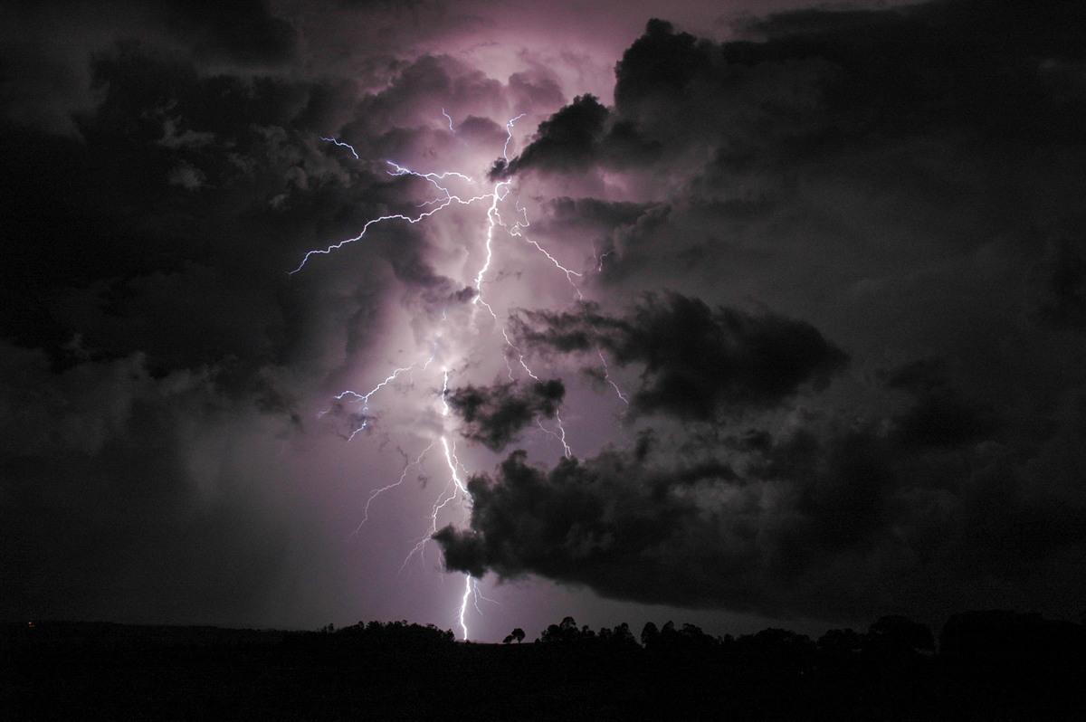 lightning lightning_bolts : McLeans Ridges, NSW   17 February 2005