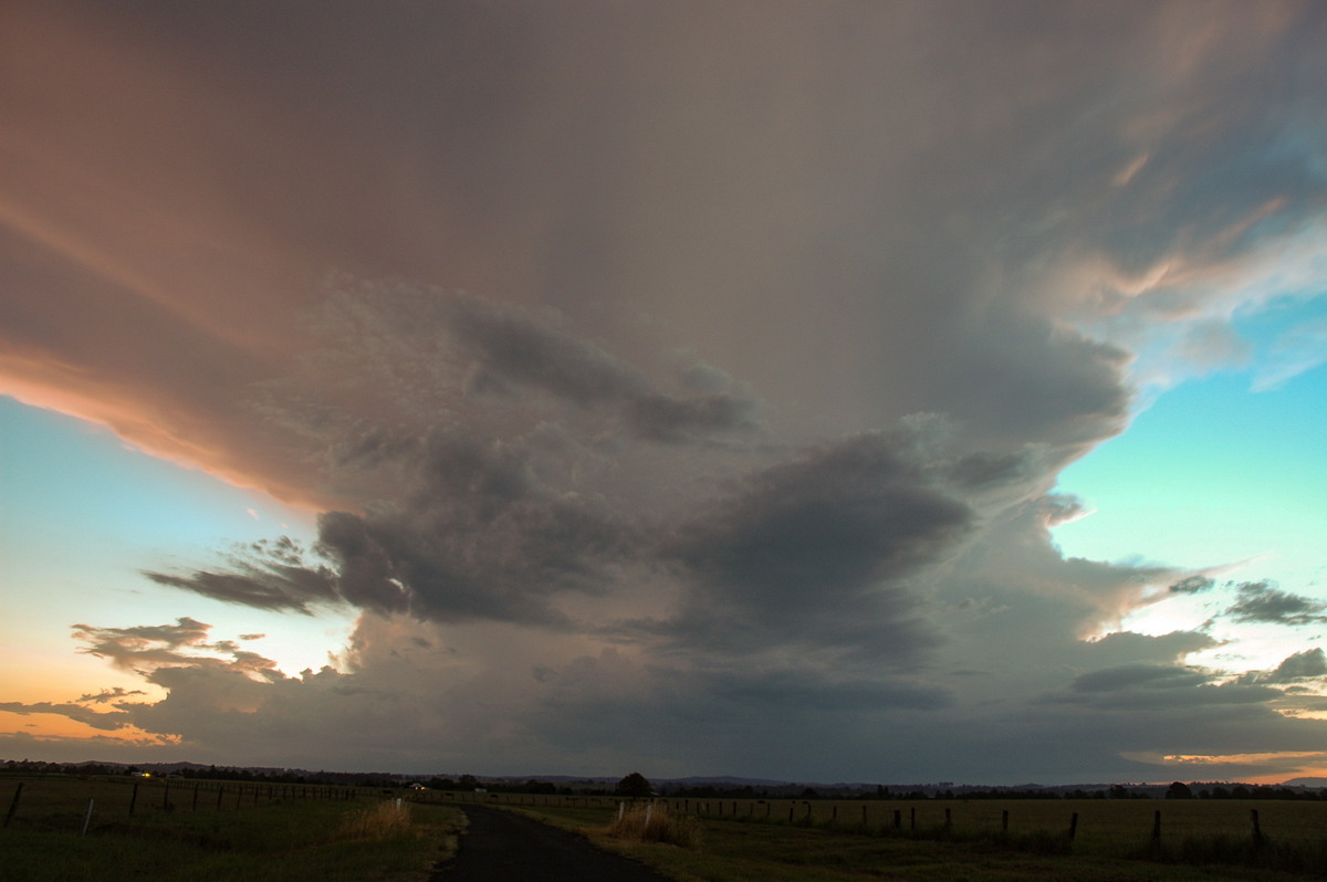 thunderstorm cumulonimbus_incus : Casino, NSW   22 February 2005