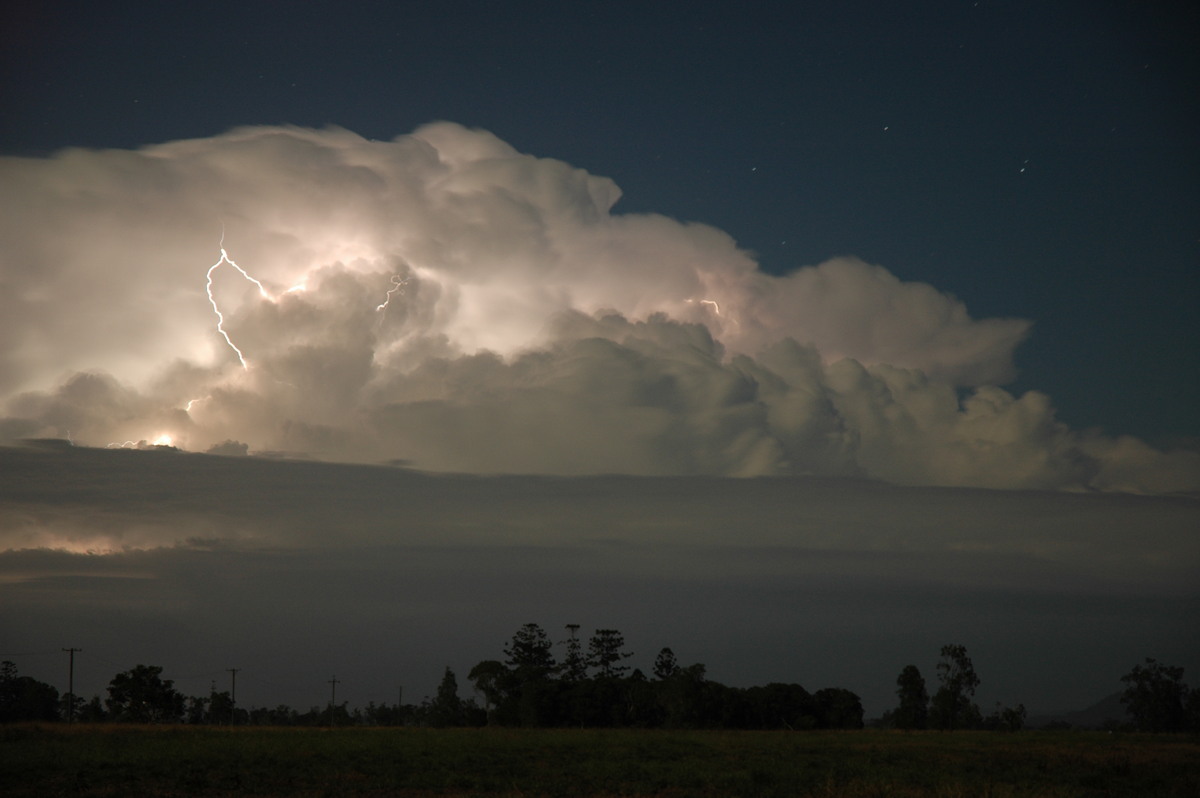 lightning lightning_bolts : Coraki, NSW   25 March 2005