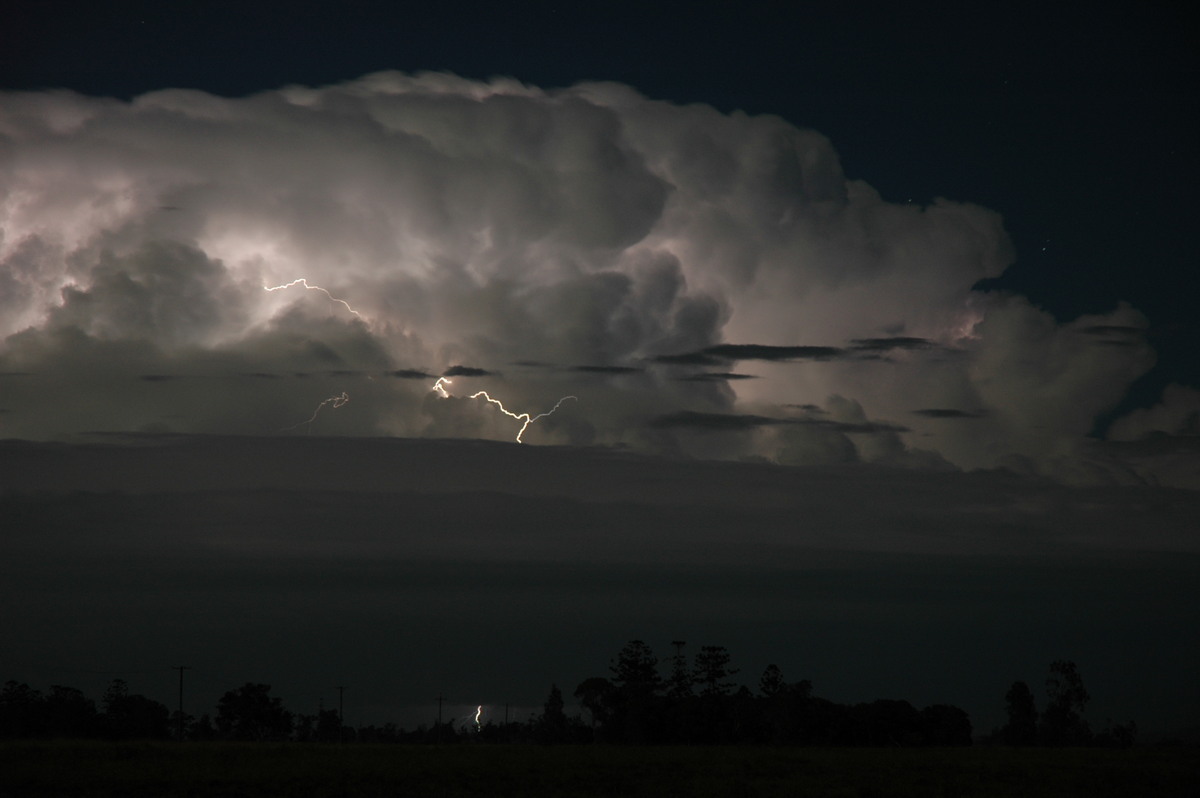 lightning lightning_bolts : Coraki, NSW   25 March 2005