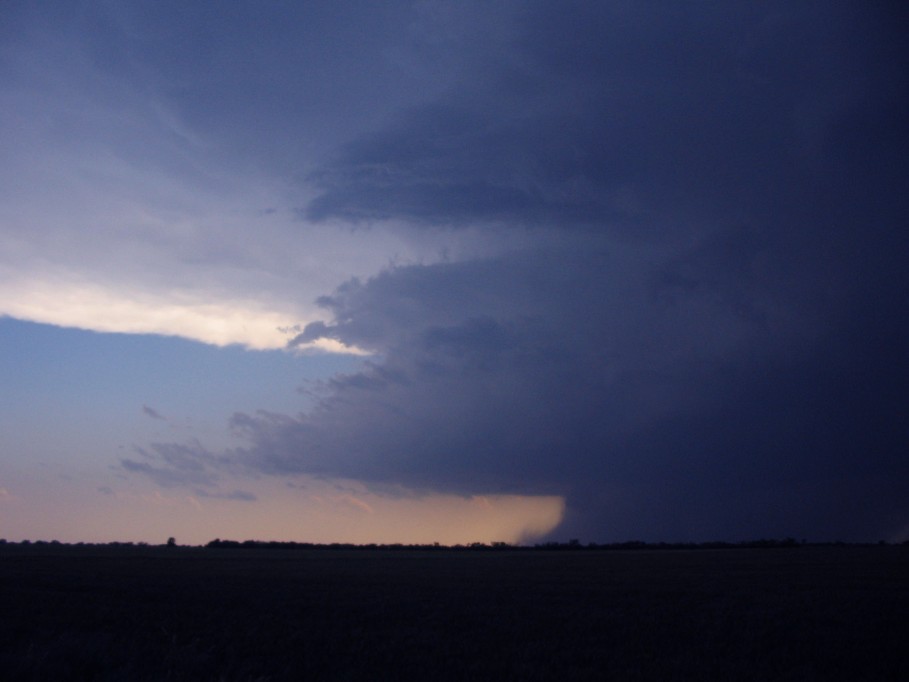 thunderstorm cumulonimbus_incus : near Paducah, Texas, USA   13 May 2005