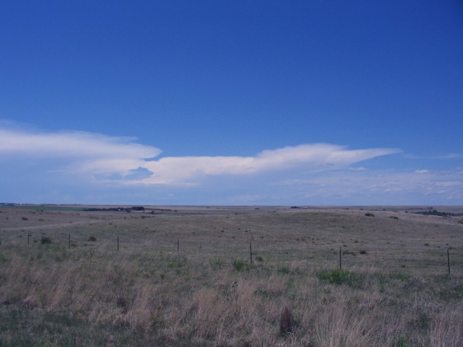 thunderstorm cumulonimbus_incus : I-70 E of Limon, Colorado, USA   24 May 2005